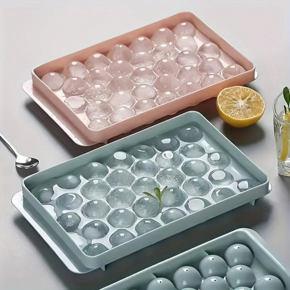 33-Grid Round Plastic Ice Ball Mold, Reusable Mini Spherical Ice Tray, Easy To Release And Stackable; Ideal For Freezers, Cocktails, Whiskey, Coffee, Tea And Juice, Perfect For Home, Kitchen, Bar, Parties, Picnics And Camping, Great For Summer Drinks